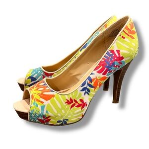 9 & CO. "JJ Brese" Floral Colorful Heels Shoes Women's Size 9M Peep Toe Tropical